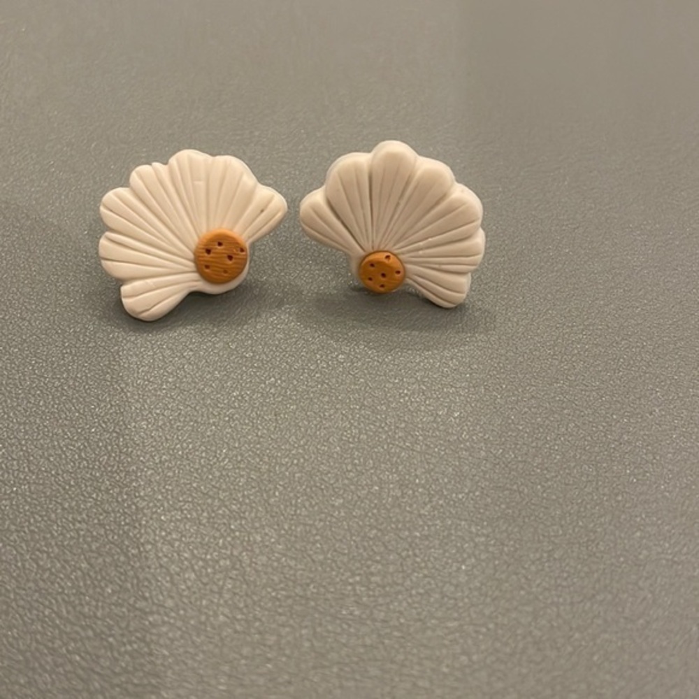 Half flower earrings